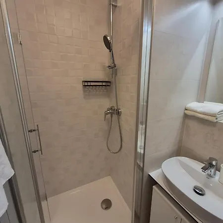 Entrez Snp - Pri Fakultnej Nemocnici Apartament